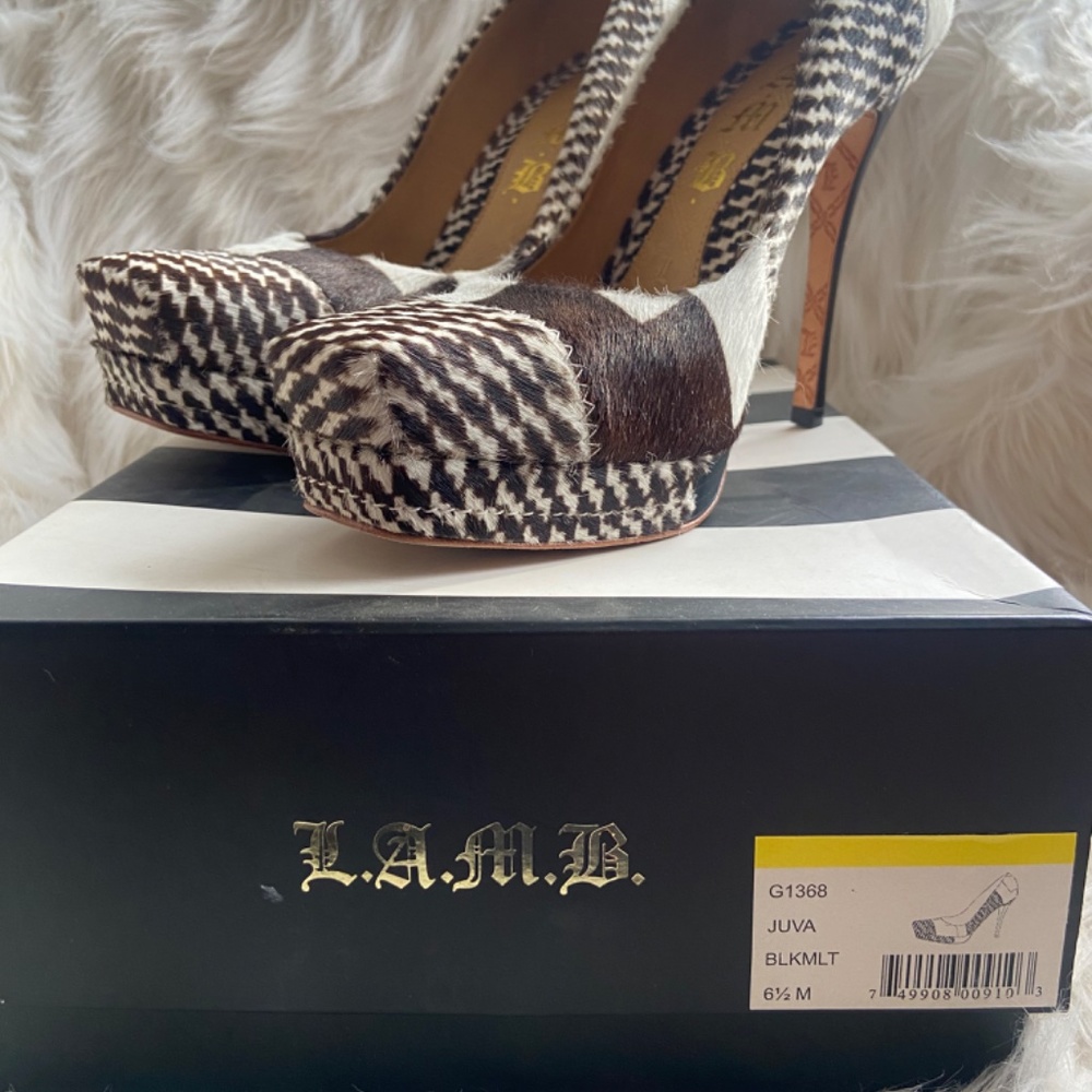 L.A.M.B - Picture 3 of 5